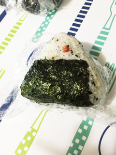 ちょい足し梅おにぎり-レシピのメイン写真