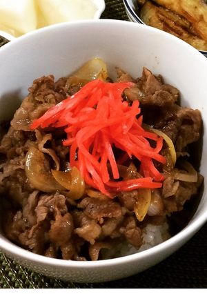 すき焼きタレを使った簡単な絶品牛丼-レシピのメイン写真