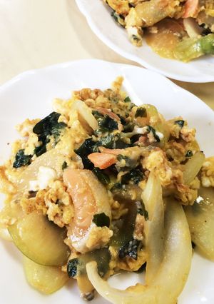しゃけと玉ねぎの味噌卵とじ-レシピのメイン写真