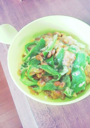 ダイエット中に簡単　納豆inピーマン-レシピのメイン写真