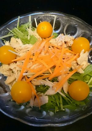手羽の塩煮込みの余り物で水菜のサラダ☆-レシピのメイン写真