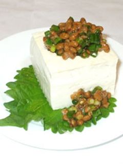 納豆・かつお節・長ネギ・大葉の冷奴♪豆腐-レシピのメイン写真