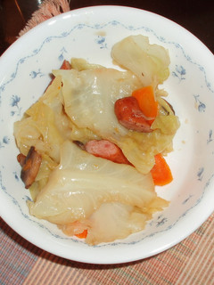 バター風味のキャベツとウインナーの炒め煮-レシピのメイン写真
