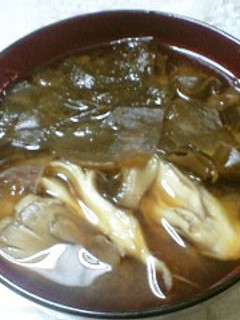 舞茸とワカメの味噌汁-レシピのメイン写真