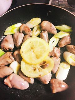 ハツの塩レモン炒め☆おつまみ-レシピのメイン写真