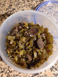 クセになる☆セロリと鶏肝グツグツ煮-レシピのメイン写真