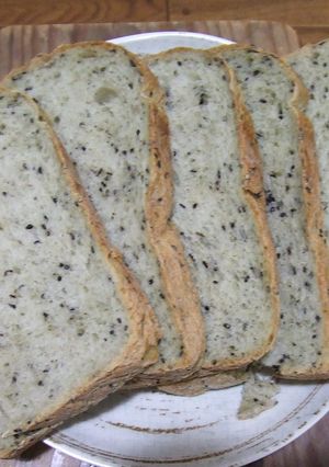 いり黒ごま　お茶食パン〜アイス煎茶で♪〜-レシピのメイン写真