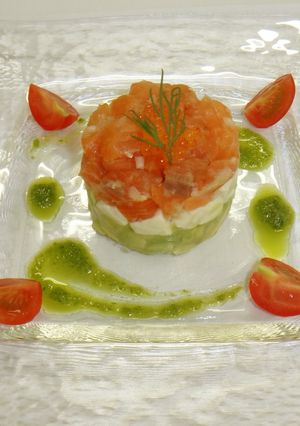 スモークサーモンとアボカドのタルタル-レシピのメイン写真
