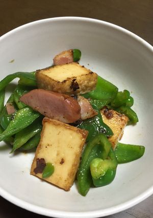 絹厚揚げとピーマン、ベーコンの炒め物-レシピのメイン写真