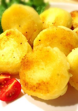 モチモチ。チーズinポテトもち♬-レシピのメイン写真