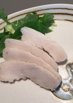 ほんのりベーコン風味な鶏ハム-レシピのメイン写真