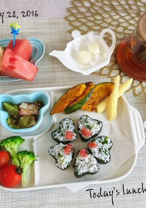 モロヘイヤとゆかりの海苔巻き★幼児食-レシピのメイン写真