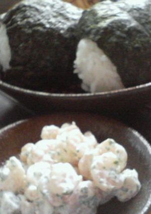 簡単★おいしい　海老マヨおにぎり-レシピのメイン写真