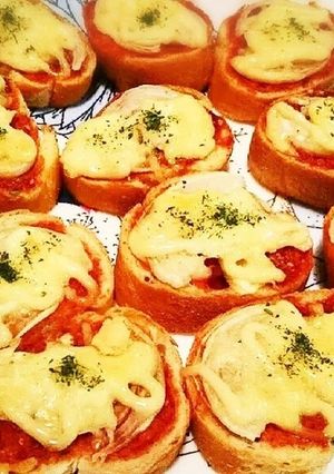 ミニピザバゲット♪手作りピザソース-レシピのメイン写真