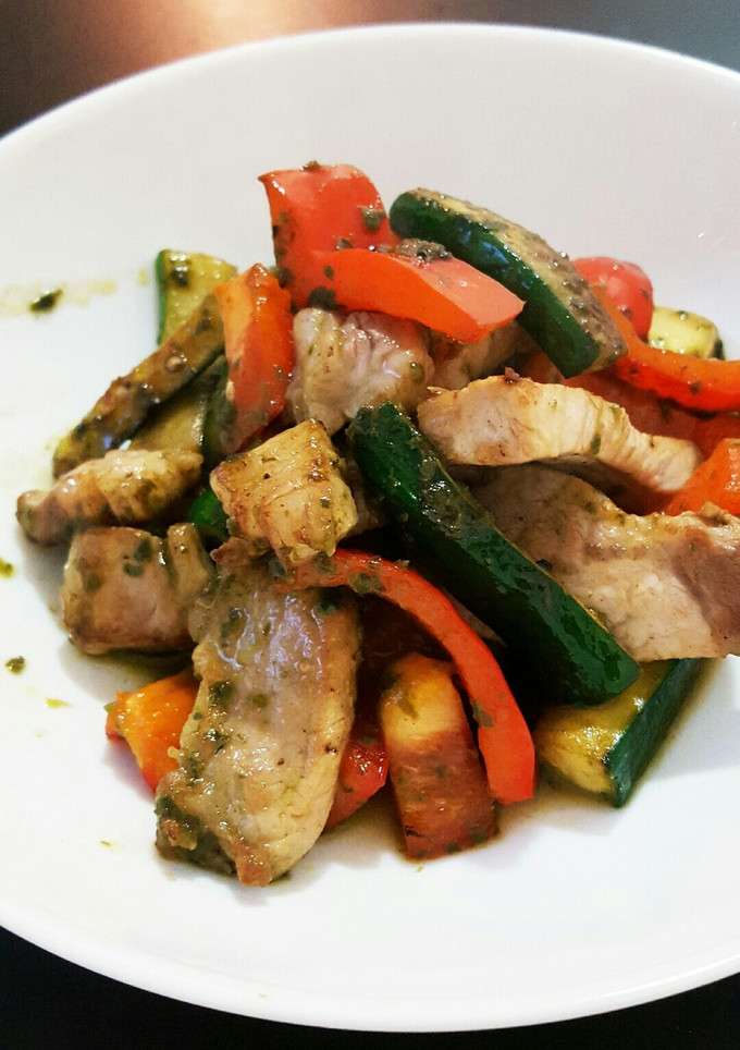 夏野菜と豚肉のバジル炒め-レシピのメイン写真