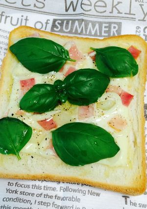 バジル&ベーコンのチーズトースト♪-レシピのメイン写真
