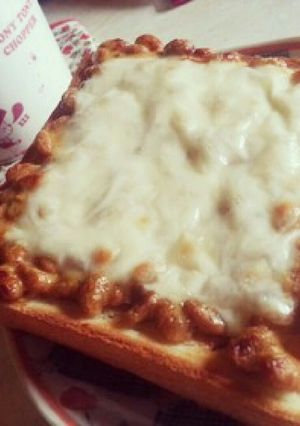 濃厚チーズ納豆の辛うまトースト-レシピのメイン写真