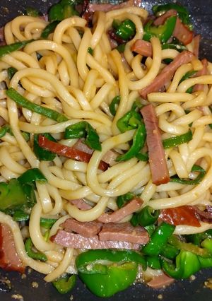 チャーシューピーマンのガリバタ焼きうどん-レシピのメイン写真