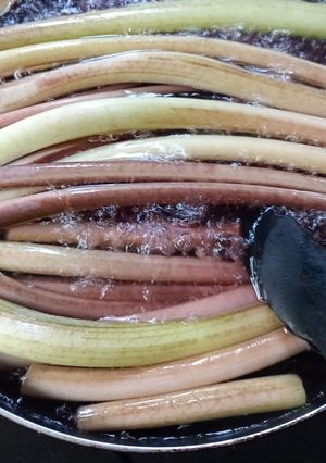 ずいきのアク抜き-レシピのメイン写真
