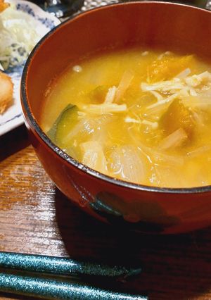 かぼちゃと玉ねぎの甘いホッコリ味噌汁-レシピのメイン写真