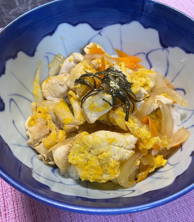 節約にも◎ヘルシーな人参とささみの親子丼-レシピのメイン写真