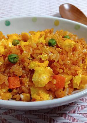 こどもも大人も大好きな簡単ケチャップ炒飯-レシピのメイン写真