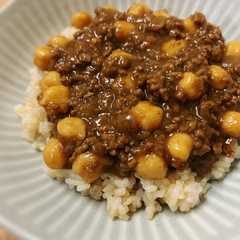 รูปของ ひよこ豆のドライカレー