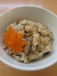 【保育園レシピ】秋のきのこごはん-レシピのメイン写真