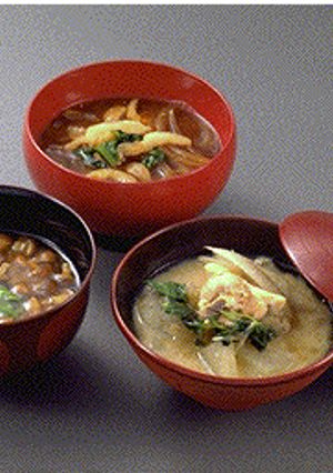 秋のみそ汁　サヤエンドウとナメコのみそ汁-レシピのメイン写真