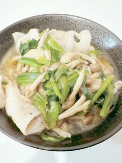 ほうれん草としめじの肉うどん-レシピのメイン写真