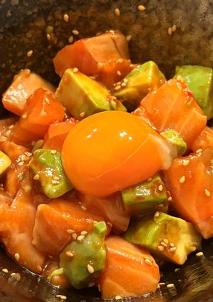 サーモンとアボカドのユッケ🥑-レシピのメイン写真