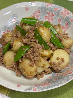 新じゃがと豚ミンチのそぼろ煮♪-レシピのメイン写真