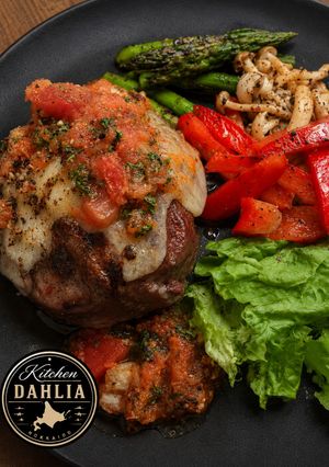 【道産牛🐂】絶品ソース!霜降り丨冷凍ハンバーグ♪-レシピのメイン写真