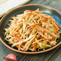 なな 基本からアレンジまで！思わずつくりたくなる「ごぼう ツナ サラダ」の