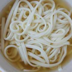 รูปของ 塩鶏ガラ冷やしうどん