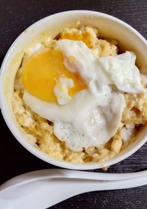 目玉焼きスクランブルエッグ丼-レシピのメイン写真
