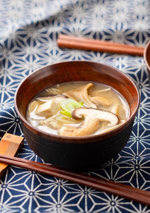 食物繊維がとれる!きのこの吹き寄せ汁-レシピのメイン写真