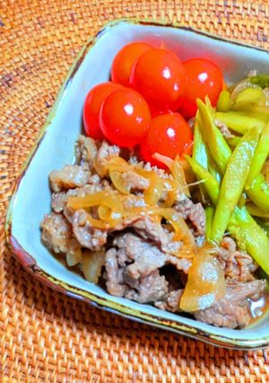アスパラとトマト・牛肉のすき煮-レシピのメイン写真