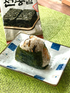 桜エビと塩昆布deクセになる!おにぎり♡-レシピのメイン写真