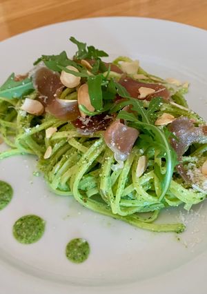 ルッコラ・ペーストと生ハムのパスタ-レシピのメイン写真