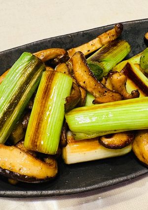 リーキと椎茸のバルサミコバター炒め-レシピのメイン写真