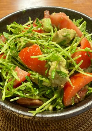 簡単5分！トマトとアボカドの豆苗サラダ-レシピのメイン写真