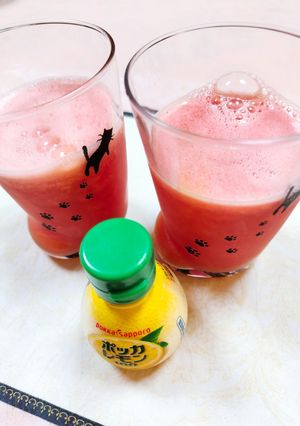 スイカ100%ジュース🥤美味しい♬-レシピのメイン写真