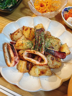 イカとじゃがいものバター醤油炒め🐾-レシピのメイン写真