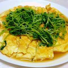 รูปของ はんぺん入りふわふわ玉子焼き☆豆苗餡かけ