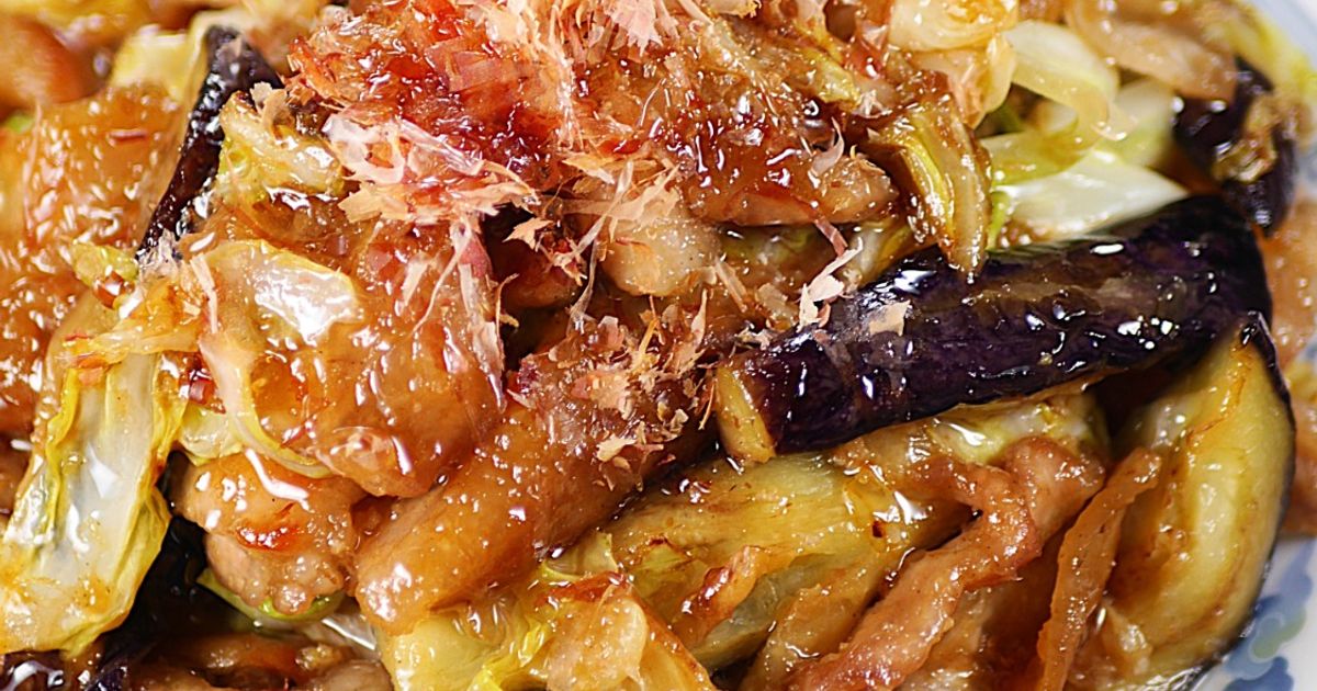 基本からアレンジまで！思わずつくりたくなる「なすキャベツ」のレシピ