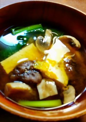 香りグーンとUP 冷凍茸と豆腐のお味噌汁-レシピのメイン写真