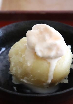 じゃが芋の塩(醤油)アイスクリーム載せ-レシピのメイン写真