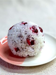 ほっこり✨ゆかりとしば漬けのおにぎり-レシピのメイン写真
