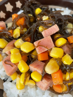 簡単!コーン入りもずく丼d(^_^o)-レシピのメイン写真